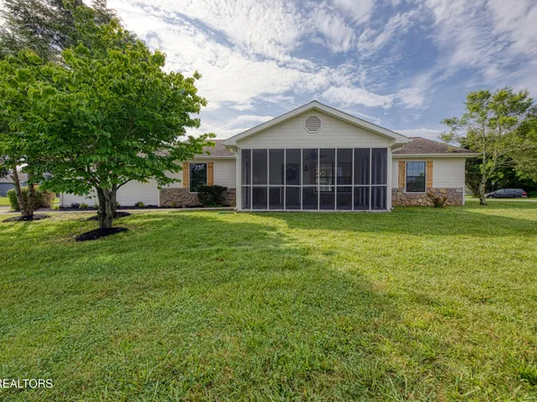 102 Grand Vista Dr, Maryville, TN 37803