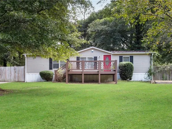 23 Valley Trl, Acworth, GA 30101