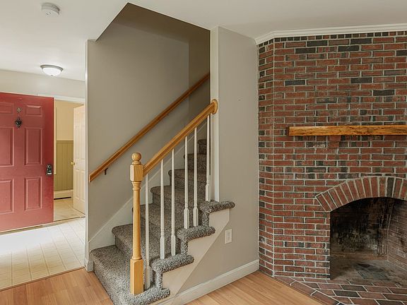 3rd image of 109 Greenfield Road