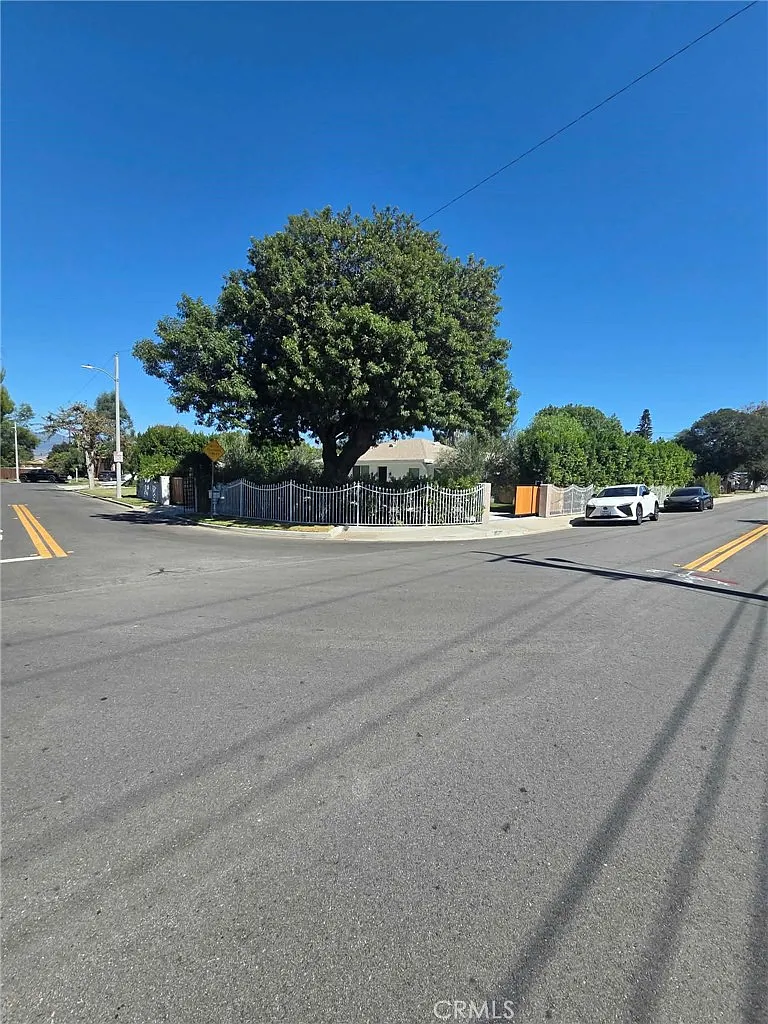 3 bed, 1400 sqft, $3,800 — Photo 3