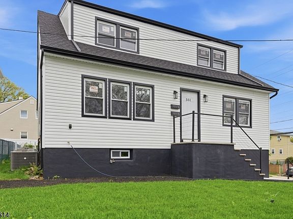 3rd image of 551 Schuyler Ave