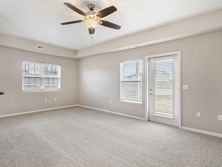 Lynbrook Apartments and Townhomes — Photo 75