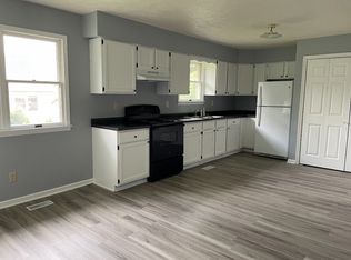 202 S Wetmore St #C, Metamora, IL 61548