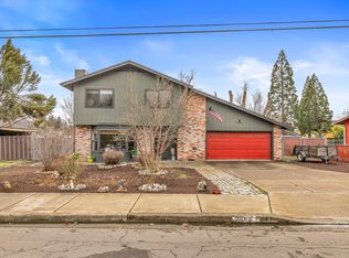 2556 Dellwood Ave, Medford, OR
