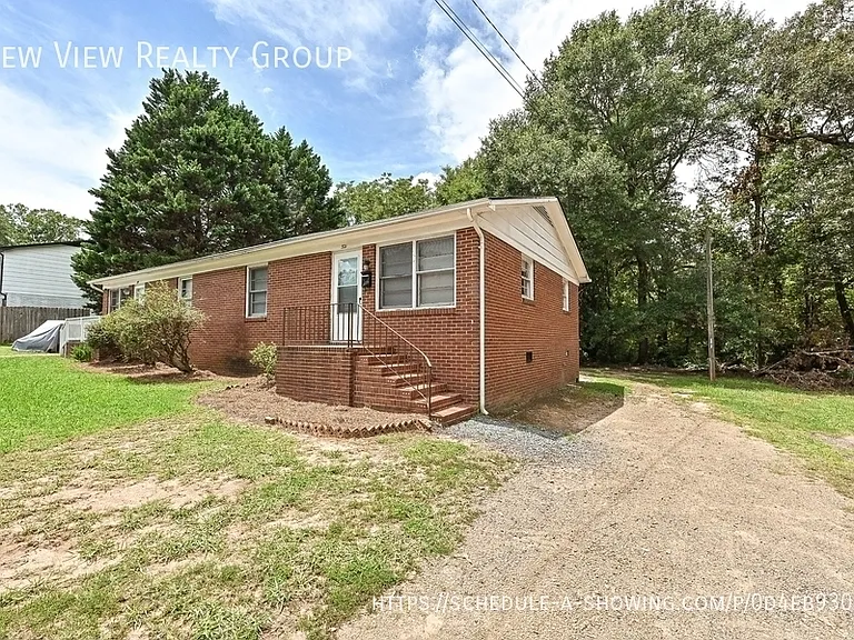 321 Hamilton Dr NE #1 — Photo 18