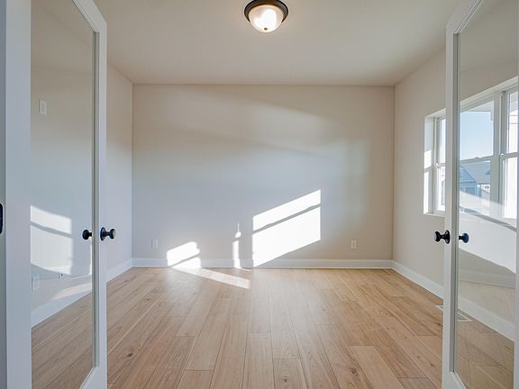 4th image of 13522 Lakeside Blvd