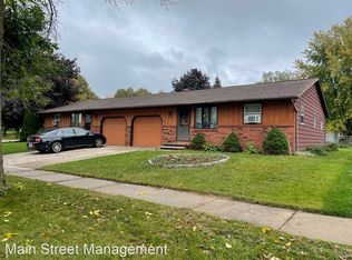 600 Silver Spring Dr, Green Bay, WI 54303