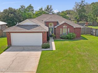 3413 N 9th St, Ocean Springs, MS 39564