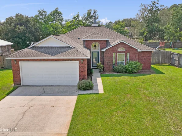 3413 N 9th St, Ocean Springs, MS 39564