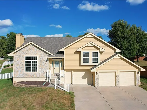 2116 Bradford Pl, Excelsior Springs, MO 64024