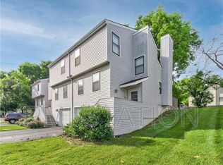 8657 W 108th Pl, Overland Park, KS 66210
