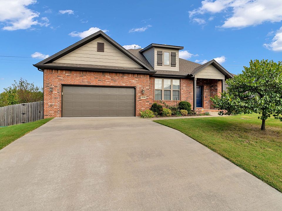 1st image of 1016 Marbella Ct