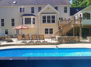 83 Red Barn Rd, Monroe, CT 06468