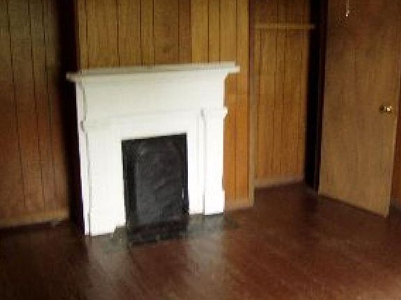 2nd image of 1313 Tilden Ave