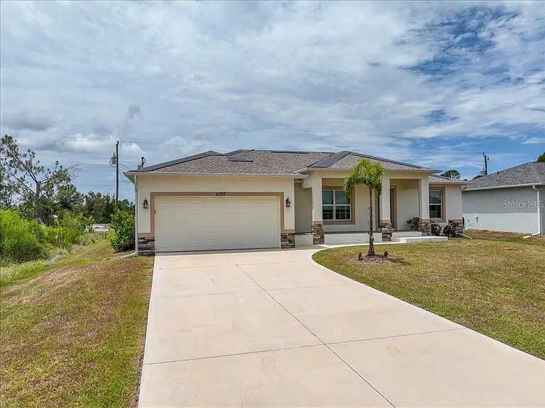 11707 Willmington Blvd — Photo 3