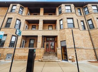 561 W Briar Pl APT 304, Chicago, IL 60657