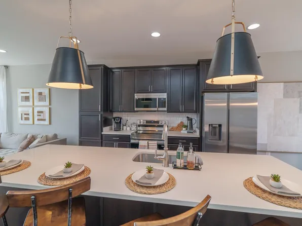 369 Willowshire Ct, Waynesboro, VA 22980