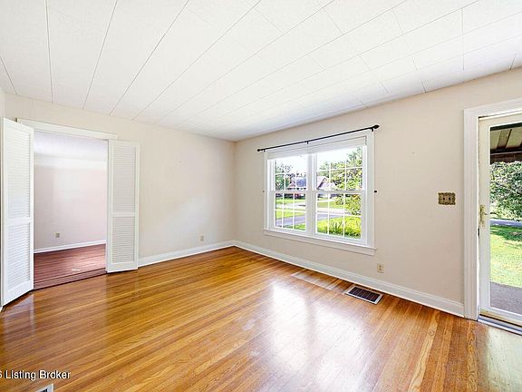4th image of 4003 Carol Rd