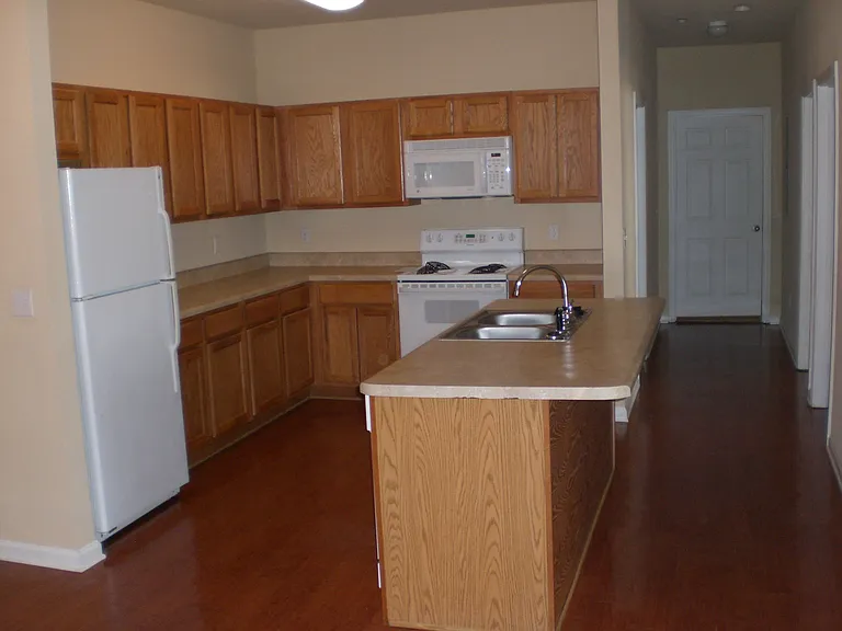 Arbor View Apartments — Photo 80