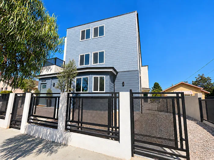 1 bed, 1.0 bath, $1,200 — Photo 1