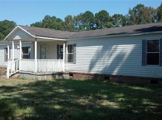 46 Godwin Ln, Hallsboro, NC 28442