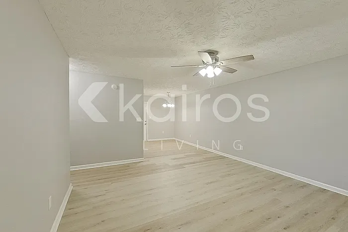 3 bed, 2.0 bath, 1307 sqft, $1,495 — Photo 4