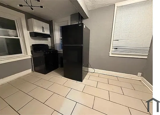 717 Arlington Ave #1B — Photo 1