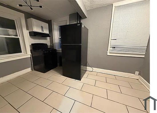 1st image of 717 Arlington Ave APT 1B