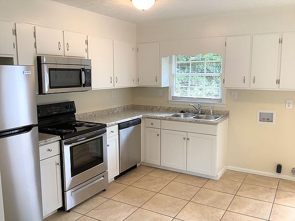 5th image of 129 Barrington Pl #05b9b37c2