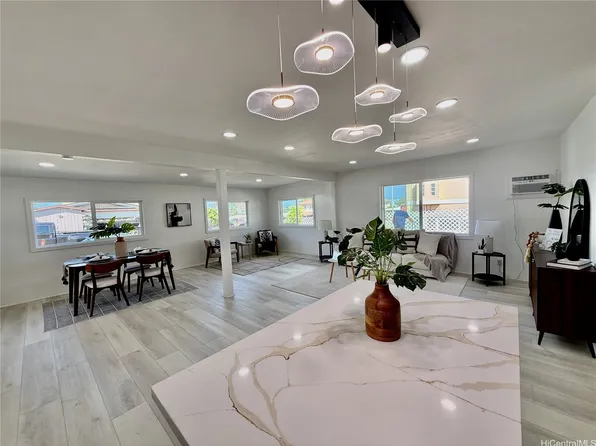 94-330 Kipou St, Waipahu, HI 96797