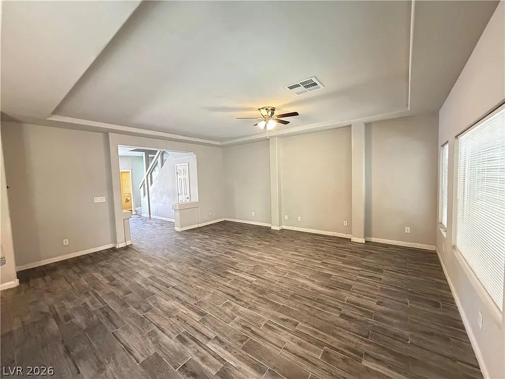 4 bed, 3.5 bath, 2644 sqft, $2,500 — Photo 3