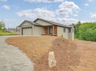 200 Red Hawk Dr, Castle Rock, WA 98611