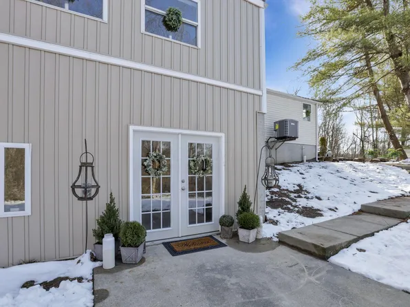 14277 National Rd SE, Glenford, OH 43739