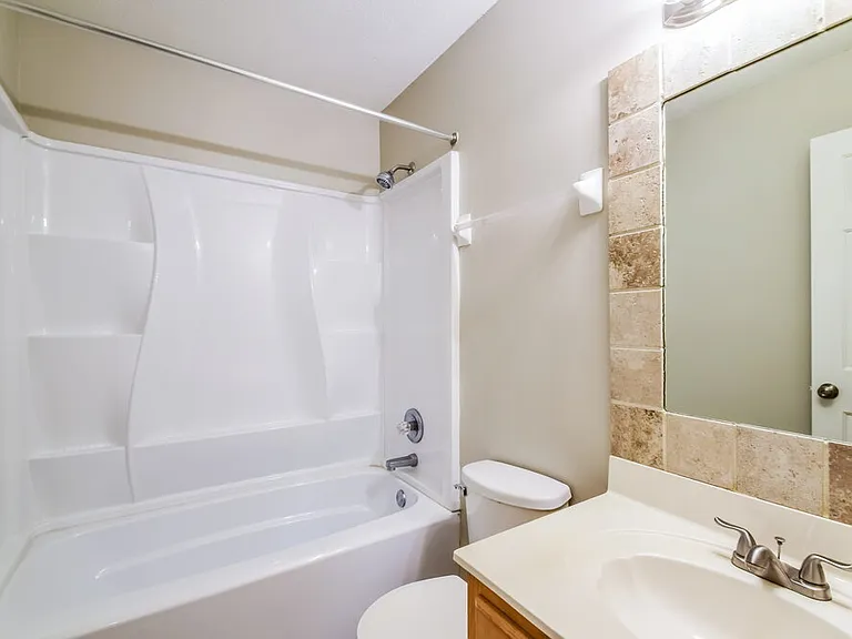 6926 Ginwood Cv — Photo 12