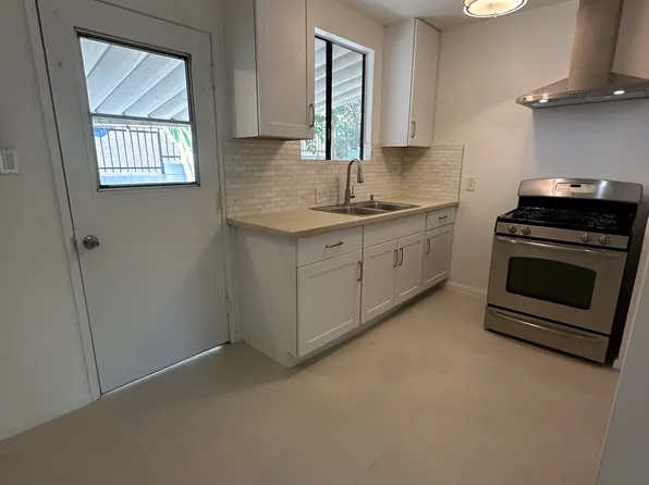 10114 Samoa Ave #C, Tujunga, CA 91042