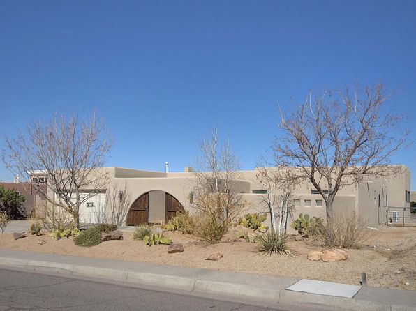 717 Sagebrush Trl SE