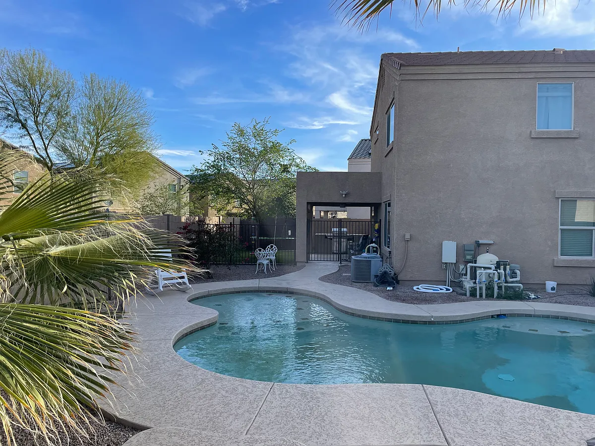 Building Photo - 6012 E Sotol Dr