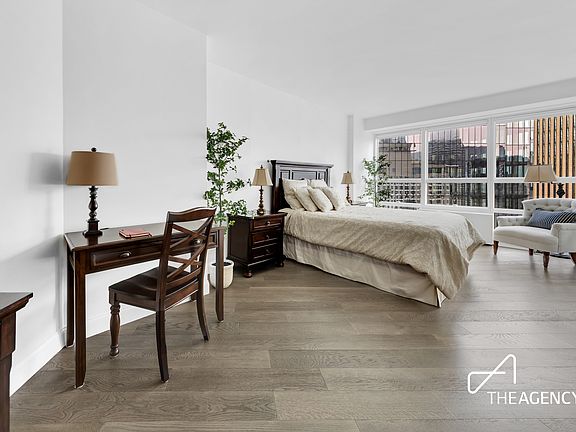 4th image of 146 W 57th St APT 44B