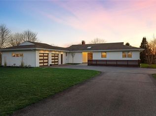 74 Honeyman Ave, Middletown, RI 02842