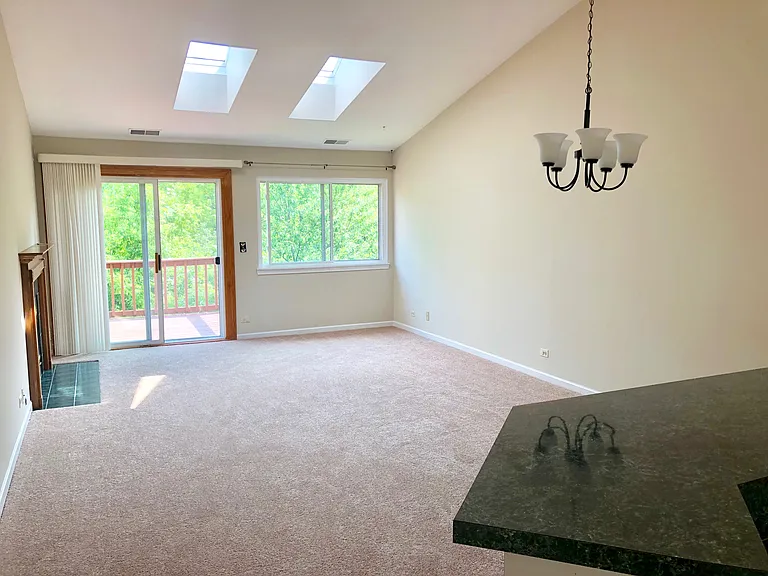 8225 Ripple Rdg — Photo 2