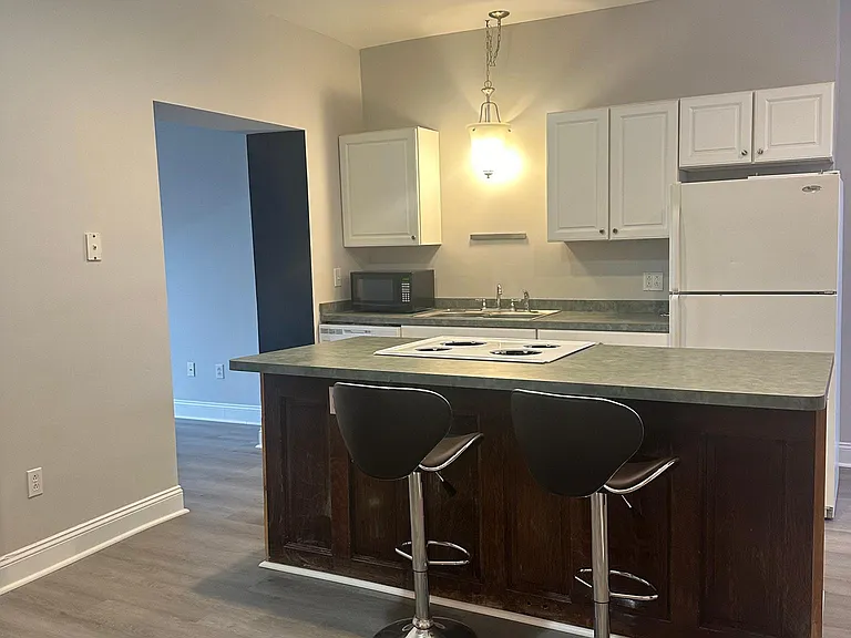 604 Main St #2A — Photo 2