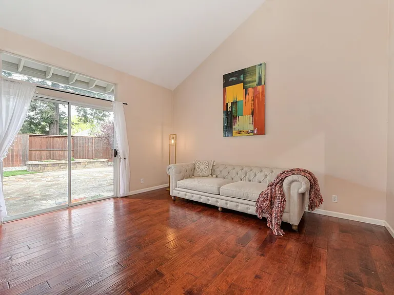 2815 Concord Ave — Photo 4
