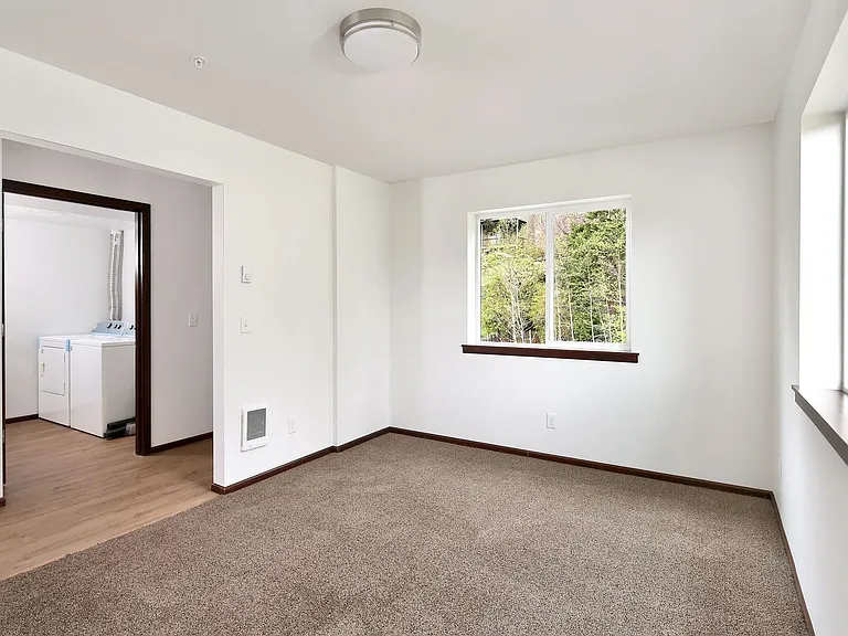 900 20th St — Photo 21