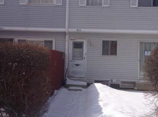 410 Greentree Ln, Bolingbrook, IL 60440
