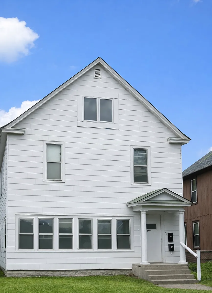 Building Photo - 1303 E Hennepin Ave #1