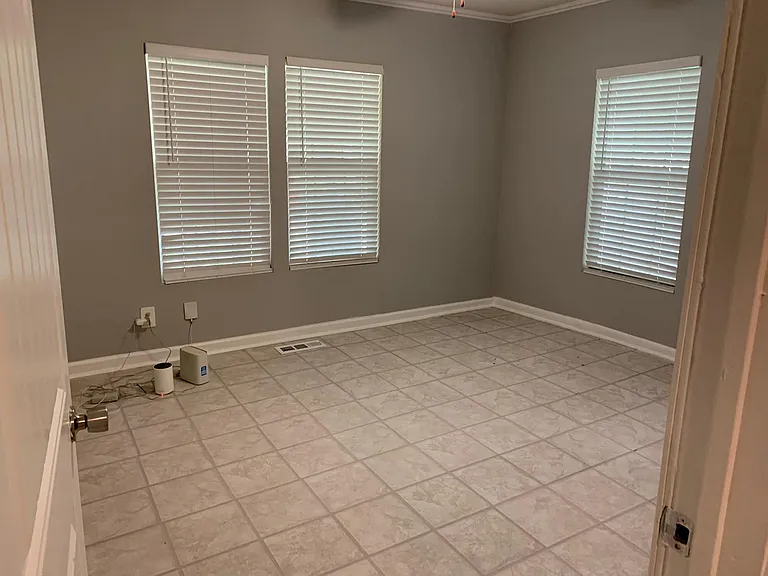 2616 E Admiral Blvd — Photo 7