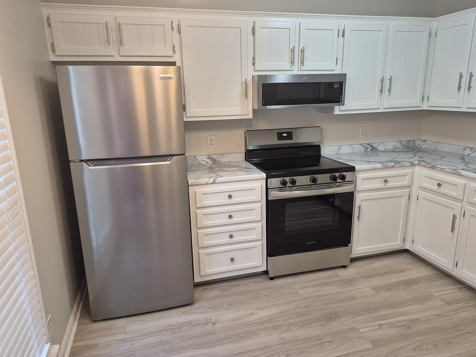 2 bed, 1.5 bath, 1025 sqft, $1,500 — Photo 2