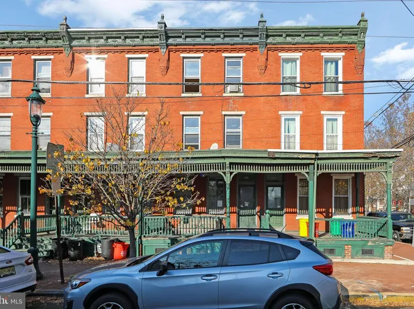 657 Berkley St, Camden, NJ 08103