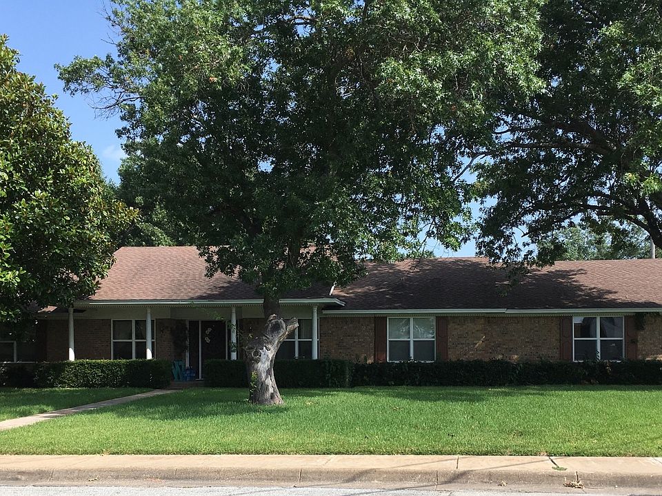 1st image of 1600 Alexander Dr