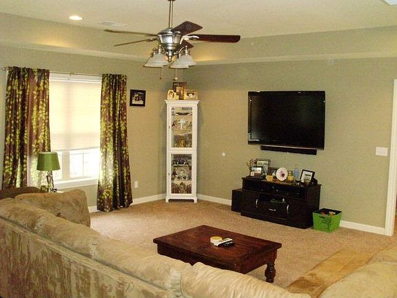 3rd image of 8721 Pebble Creek Ct